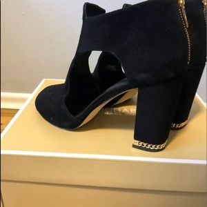 OPEN TOE BOOTIES Michael Kors Size 9